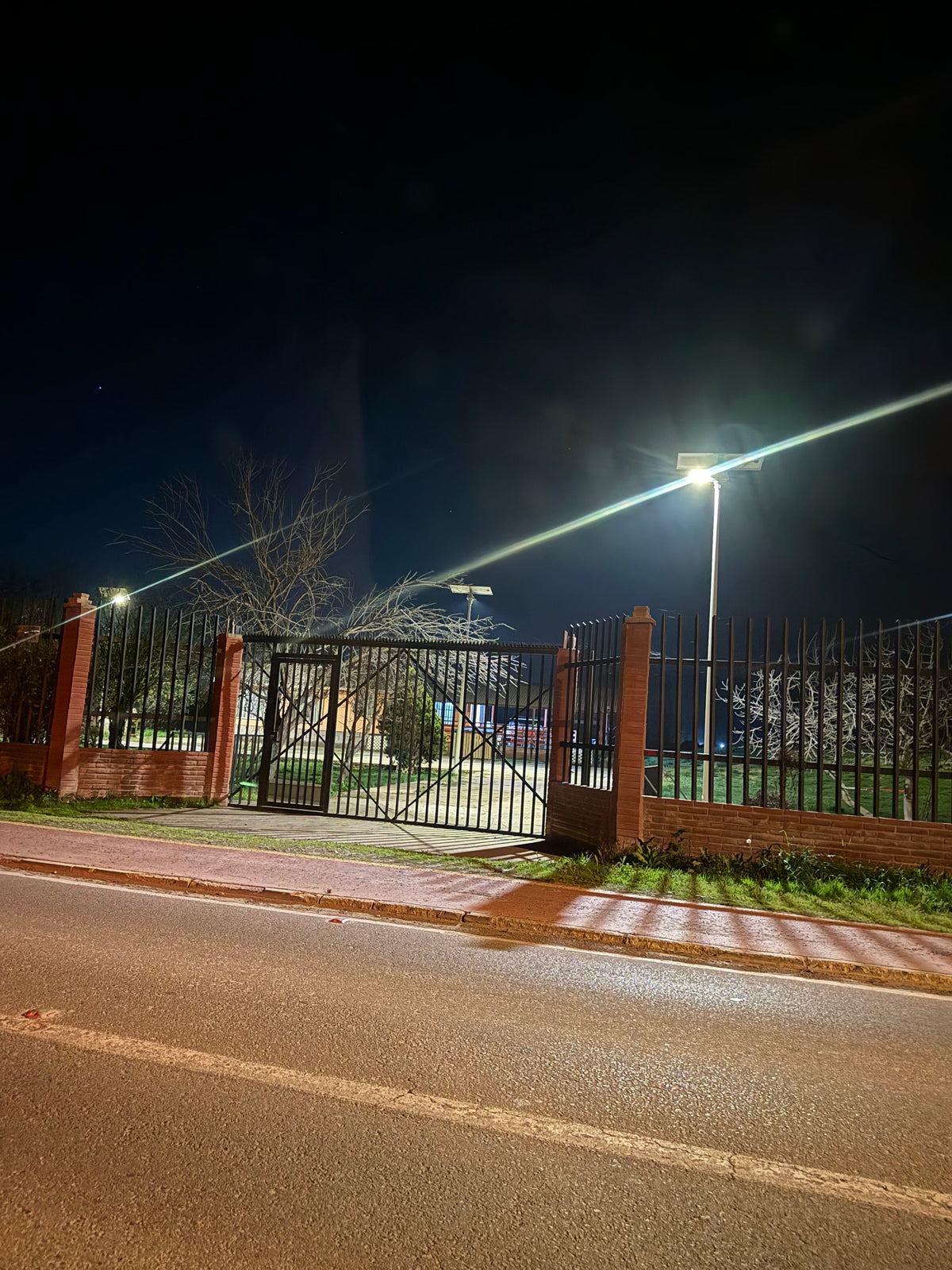 Luminaria Solar Smart RS-SL300P 1300W DS1 2200K Luz Cálida Roadsmart®